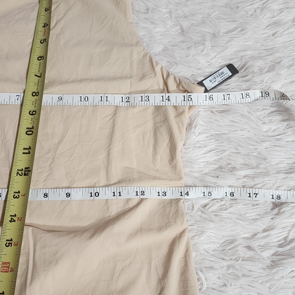 SKIMS FITS EVERYBODY HIGH NECK BODYSUIT/ 2X/ SAND/ NWT - Picture 7 of 11